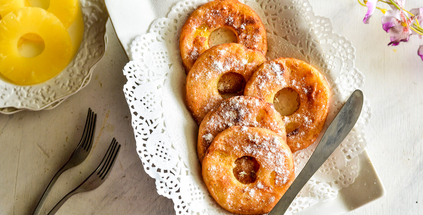 1366X694 PINEAPPLE FRITTERS.jpg